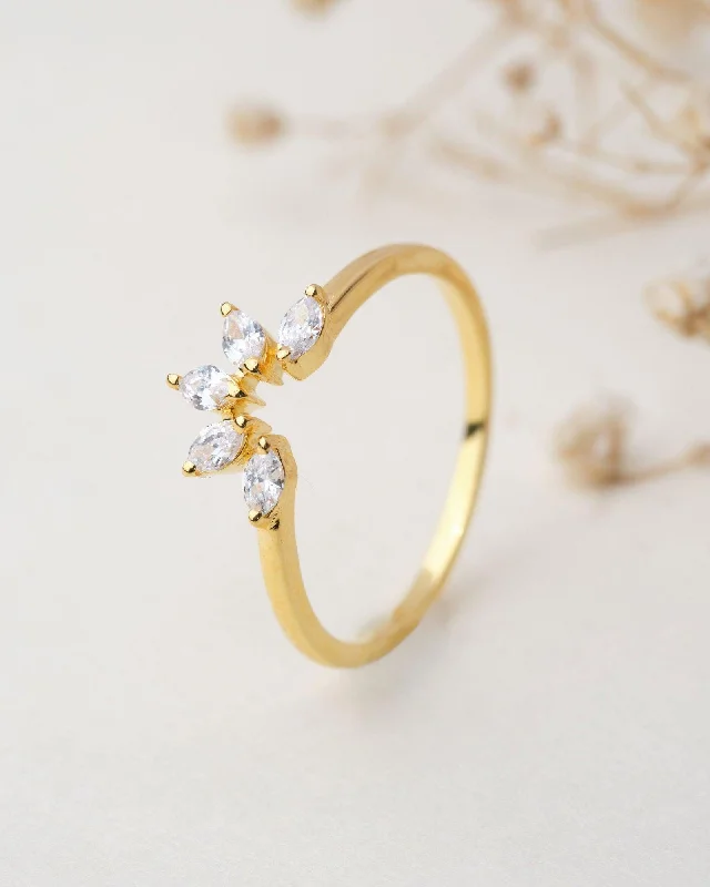 Arena 18Kt Gold & Diamond Ring