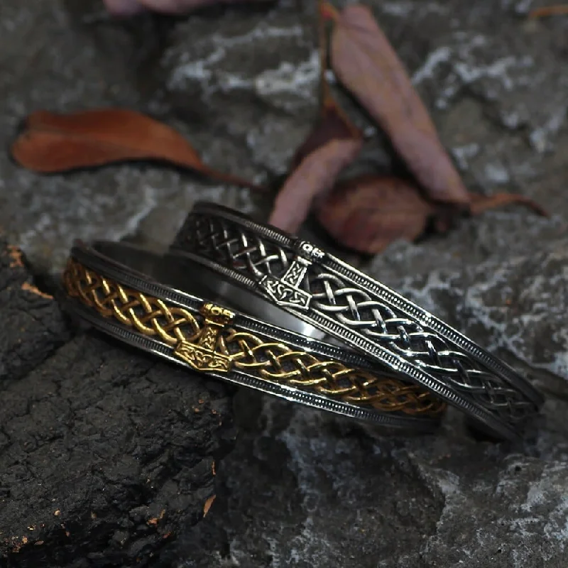 Bracelet Viking porteur du Mjolnir