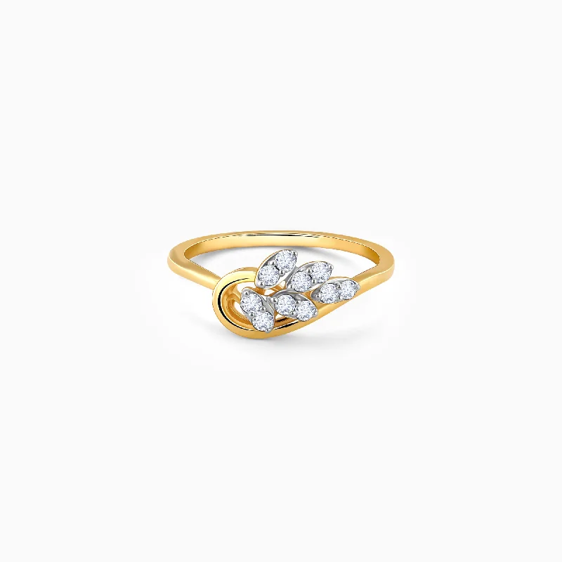 Gold Sparkling Leaf Diamond Ring