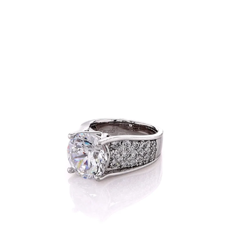 18k White Gold Graduated Shank Cubic Zirconia And Diamond Ring