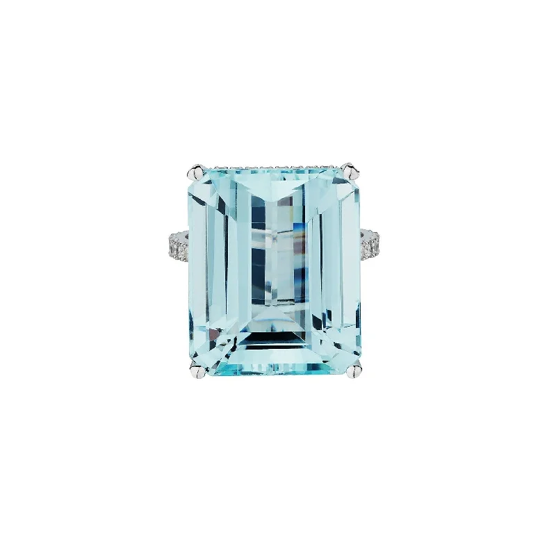 AQUAMARINE & DIAMOND RING